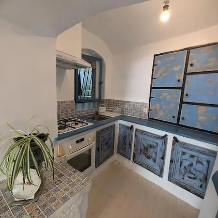 La Maison Des Couleurs Holiday home *